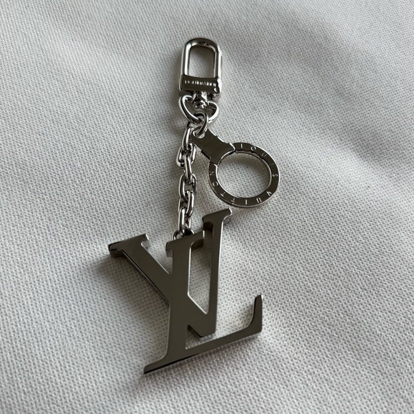 Louis Vuitton LV Facettes Bag Charm & Key Holder - Picture 1 of 1